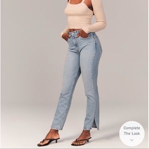 Abercrombie & Fitch - Curve Love Ultra High Rise 90s Straight Jean